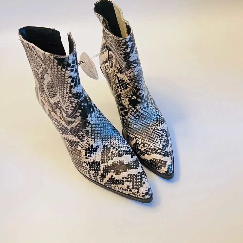 Blondo Que Leather Waterproof Boots/Booties